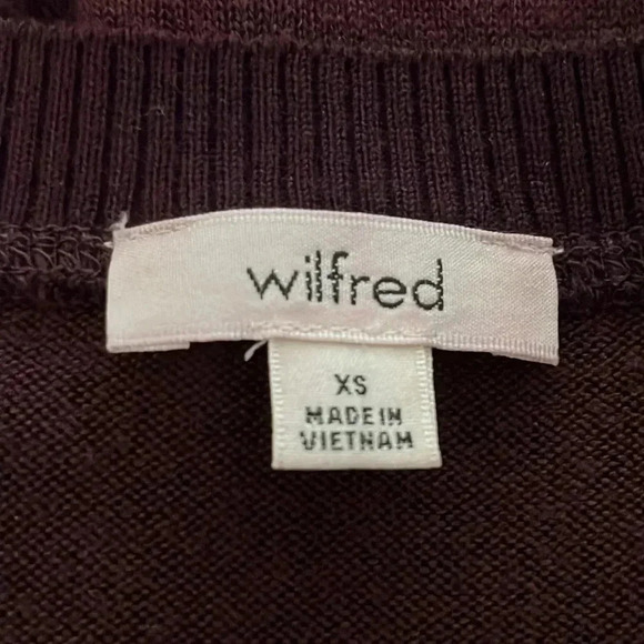 Wilfred Aritzia Sherbrooke V-Neck Sweater - Picture 10 of 12